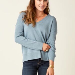 Carve Designs Aurora Tahoe Wool Green V-Neck Sweater Size Large Used